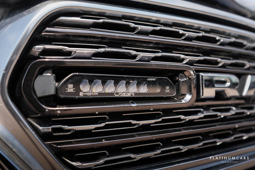 RAM 1500 Crew Cab 5.7 V8 HEMI Flex Fuel 4x4 / LEASEBAR