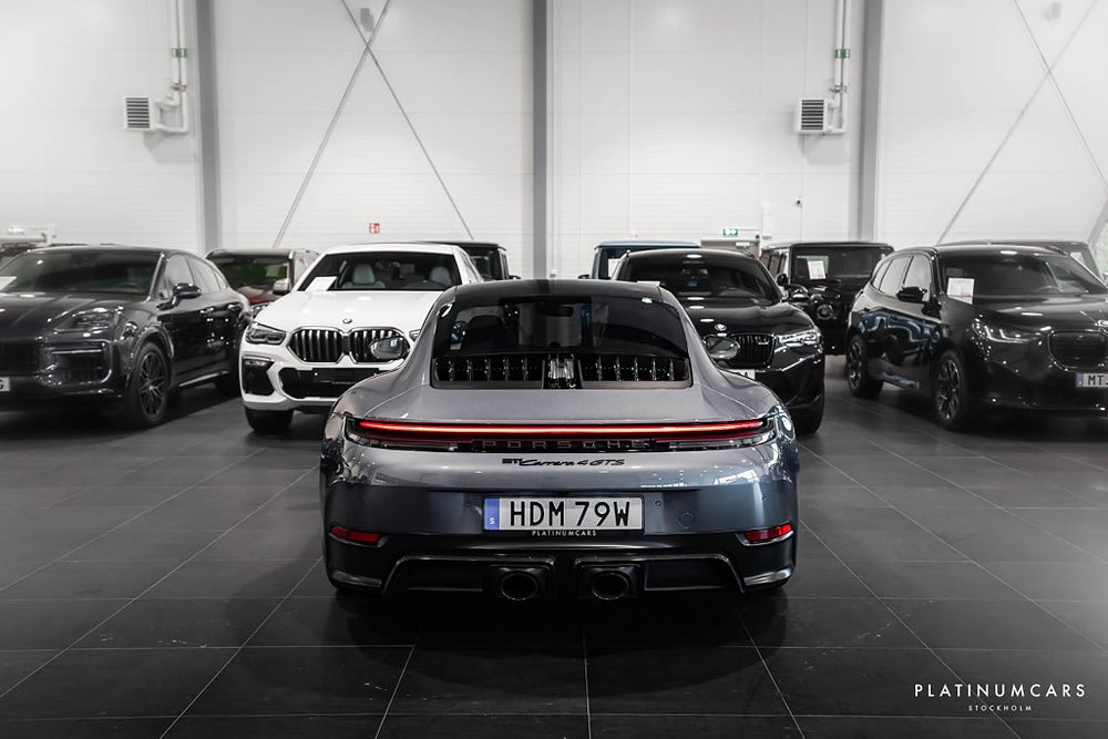 Porsche 911 Carrera 4 GTS 992.2 4 GTS 541hk / SportDesign Carbon / SE SPEC!