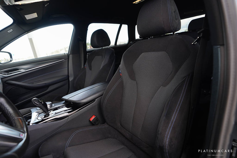 BMW 520d xDrive Touring M Sport / Värmare / Drag / Sv.Såld