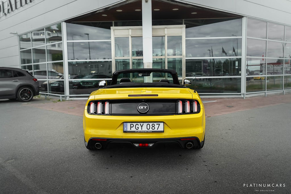 Ford Mustang GT Convertible 421hk / Sv.Såld / Låga mil  / Shaker