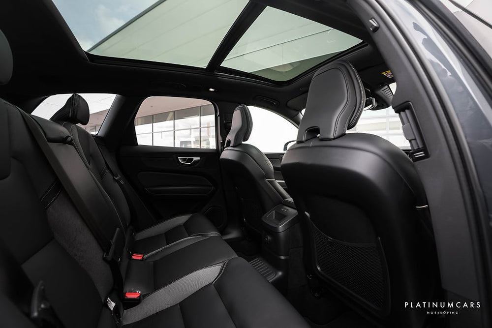 Volvo XC60 II Recharge T6 AWD Plus Dark Edition / LEASEBAR