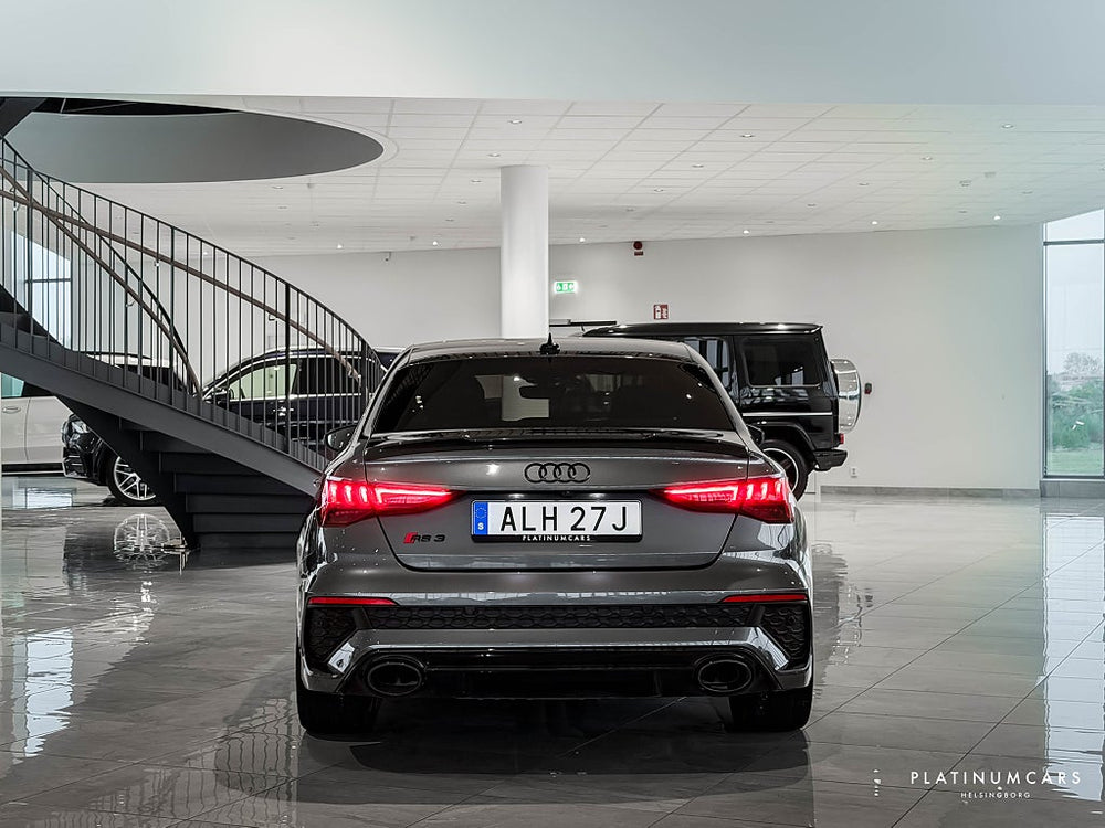 Audi RS3 Performance EDT Sedan 407hk / 1 av 300 / Sv.såld / SPEC
