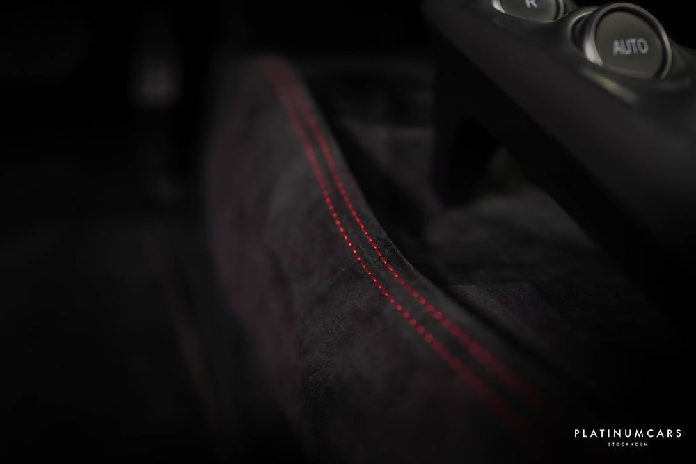 Ferrari F8 Spider Spider 3.9 V8 DCT 720hk / Carbon / Titan