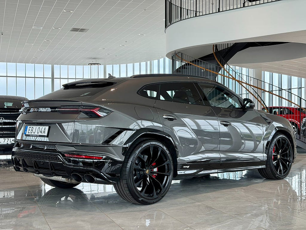 Lamborghini Urus S 666hk 2024 / Sv.såld / Style / Dark / B&O