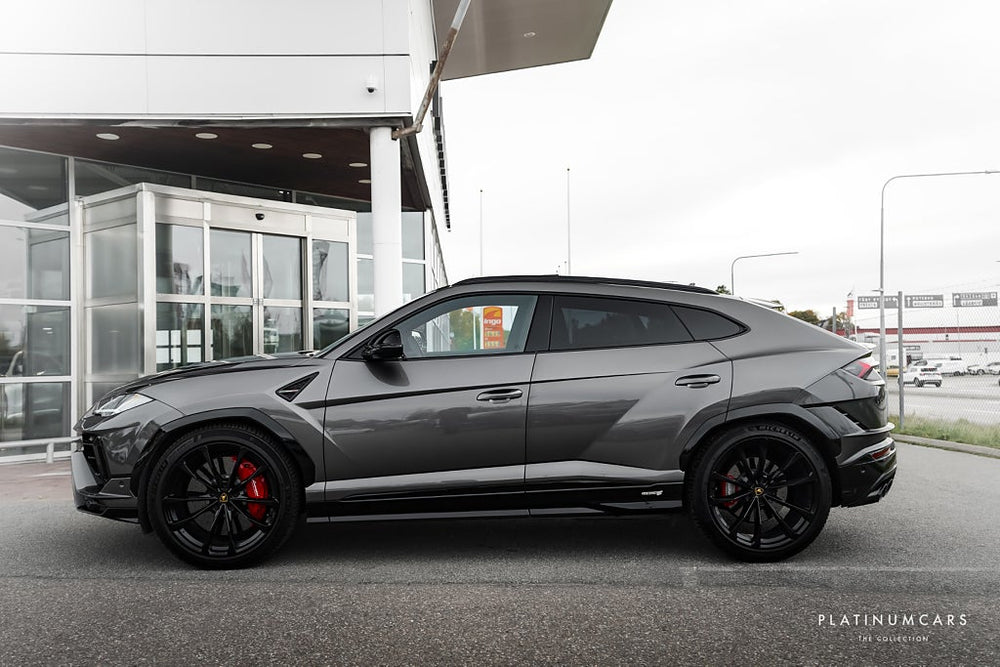 Lamborghini Urus S 666hk 2024 / Sv.såld / Style / Dark / B&O
