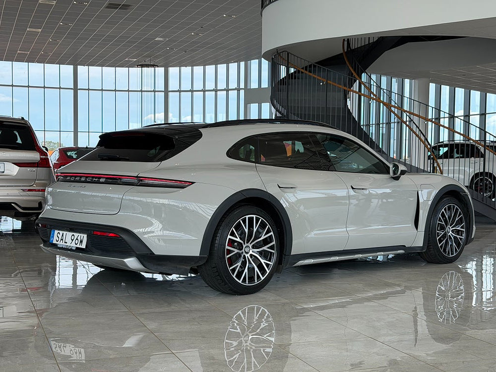 Porsche Taycan 4S Cross Turismo 571hk / LEASEBAR / Pano / BOSE
