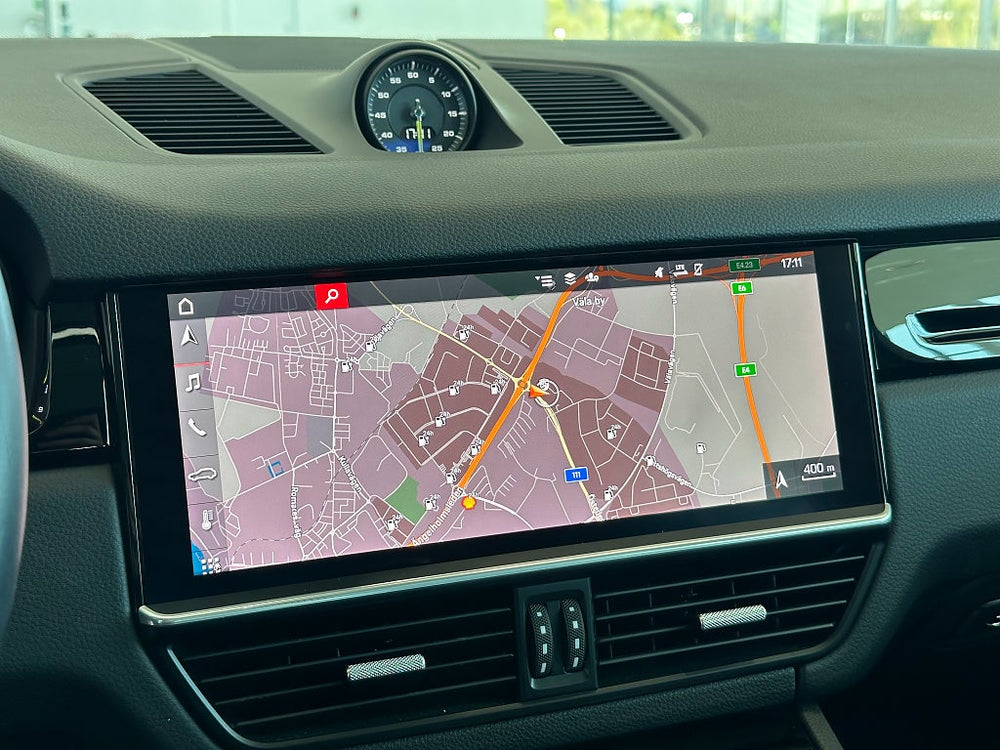 Porsche Cayenne E-Hybrid 462hk / Navi / Luftfjädring / Pano / Chrono
