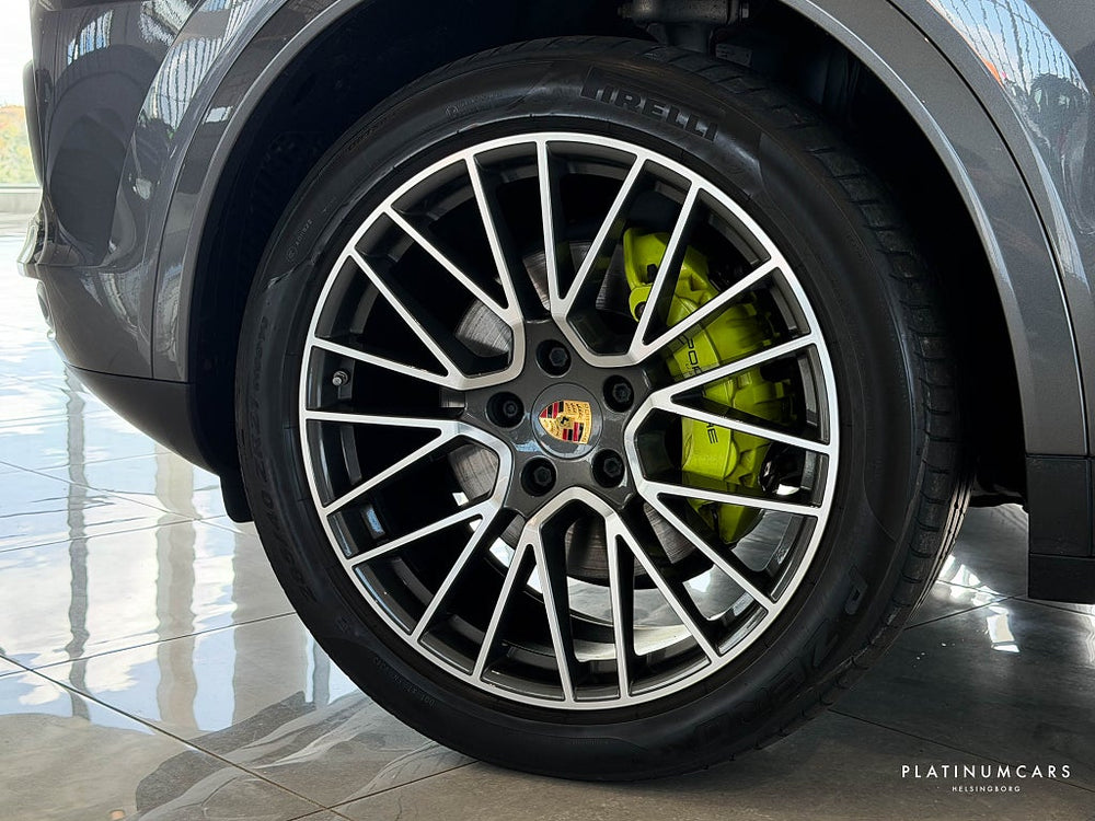 Porsche Cayenne E-Hybrid TipTronic S 462hk / Sv.såld / HUD / BOSE