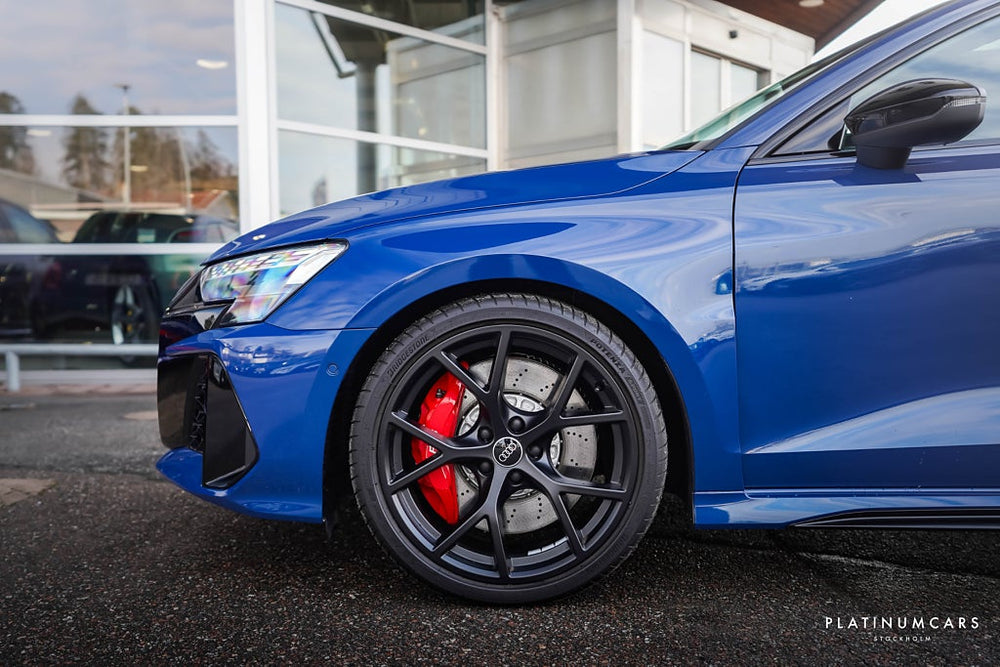 Audi RS3 Sedan Q 400hk 2025 / 14MIL / LEASEBAR / Skalstolar