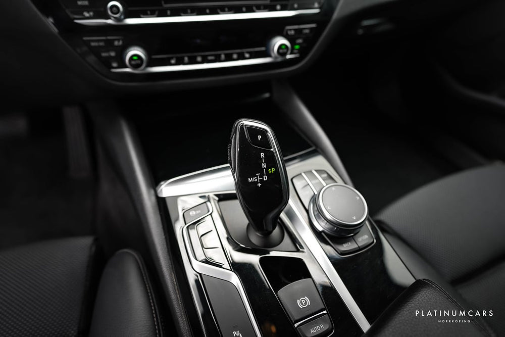 BMW 520d Touring Steptronic Sport line 190hk / Värmare