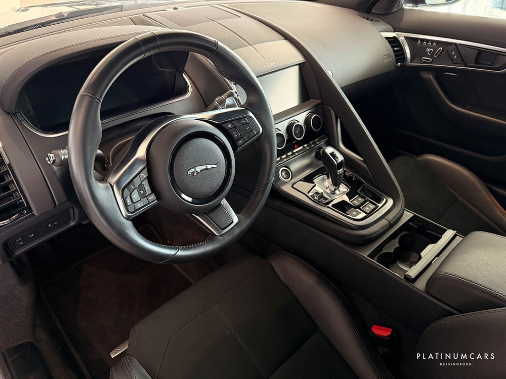 Jaguar F-Type P300 Quickshift R-Dynamic, R-Dynamic Black 2024
