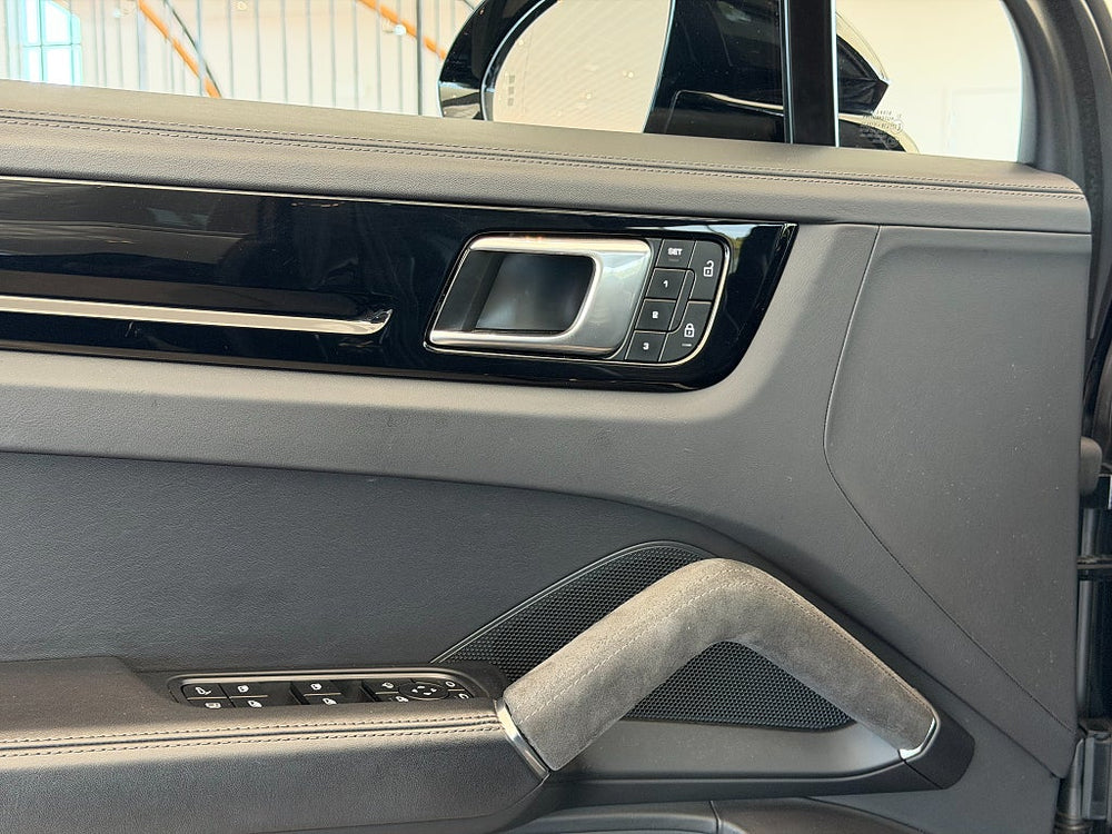 Porsche Cayenne E-Hybrid 462 hk / PLATINUM / PASM / PDLS / 360° / PANO