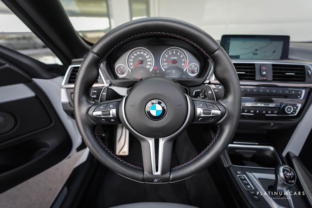 BMW M4 Competition Cab 450hk / Låga mil / Kolfiber / H&K