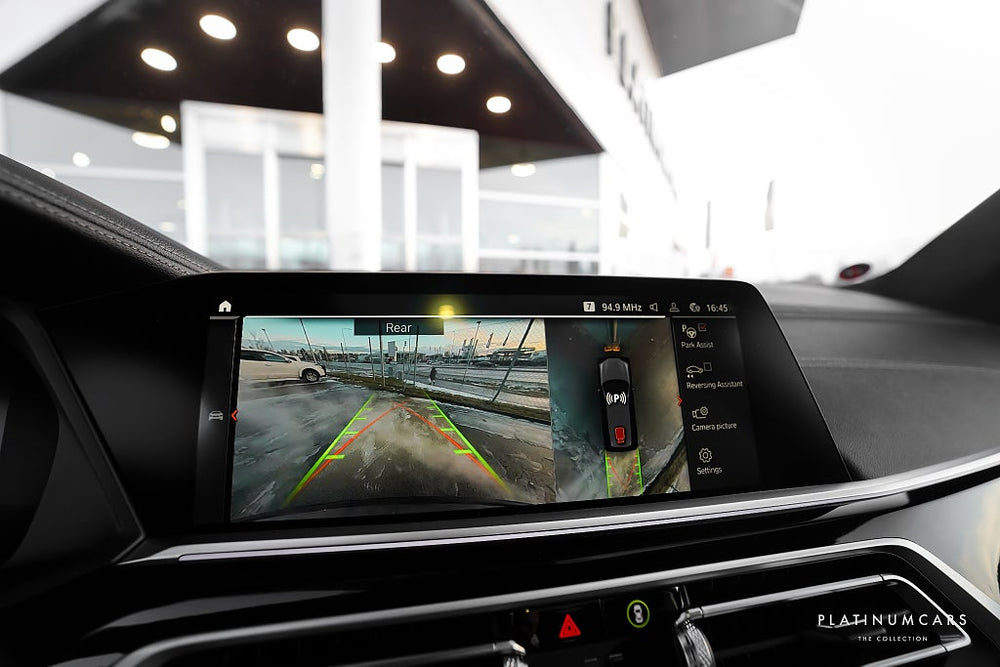 BMW X7 M50i xDrive 530hk / 7-sits / H&K / HUD / Night / Drag