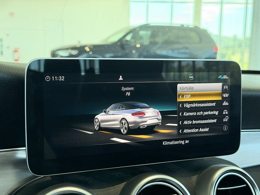 Mercedes-Benz C 300 AMG Cabriolet 258hk / Burmester / 360° / Navigation