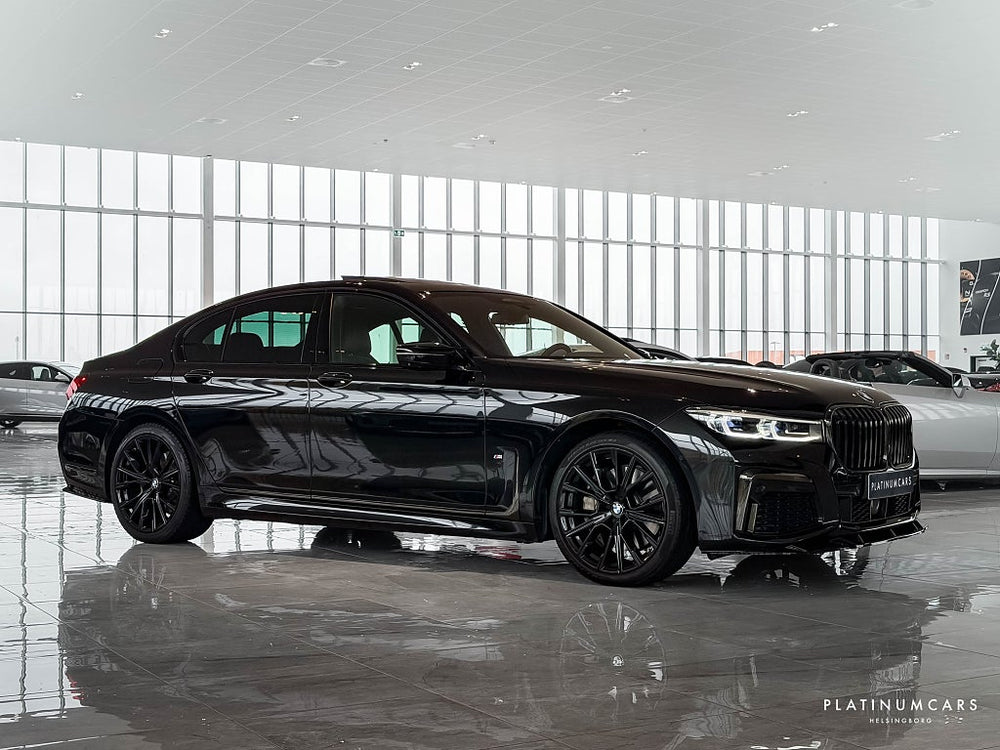 BMW 745e Steptronic M-Sport 394hk / Sv.såld / HUD / H&K