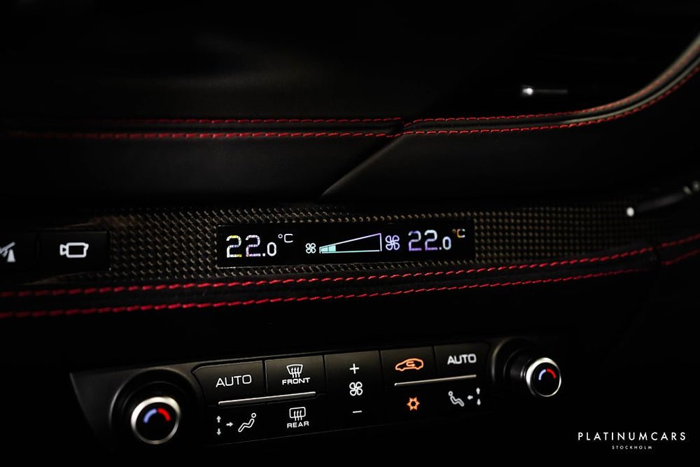 Ferrari F8 Spider Spider 3.9 V8 DCT 720hk / Carbon / Titan