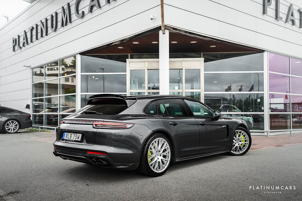 Porsche Panamera 4 E-Hybrid Sport Turismo 462hk / SportDesign / SE SPEC!