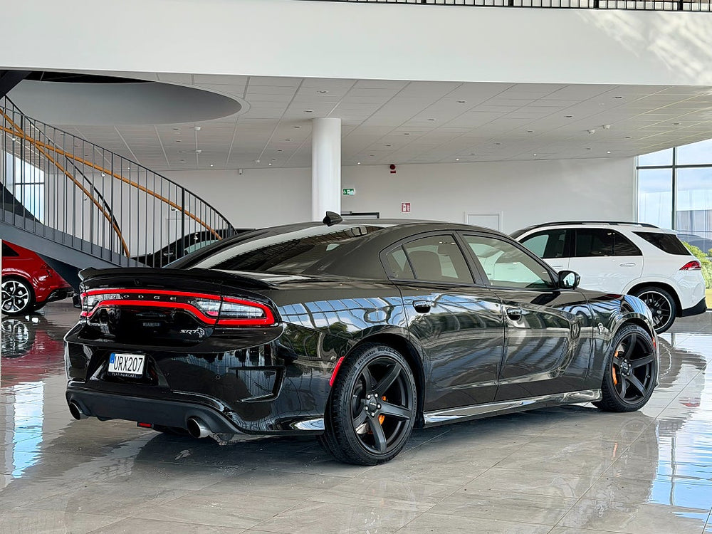 Dodge Charger SRT HELLCAT 6,2L HEMI 717hk / HiFi / Backkamera / Navi