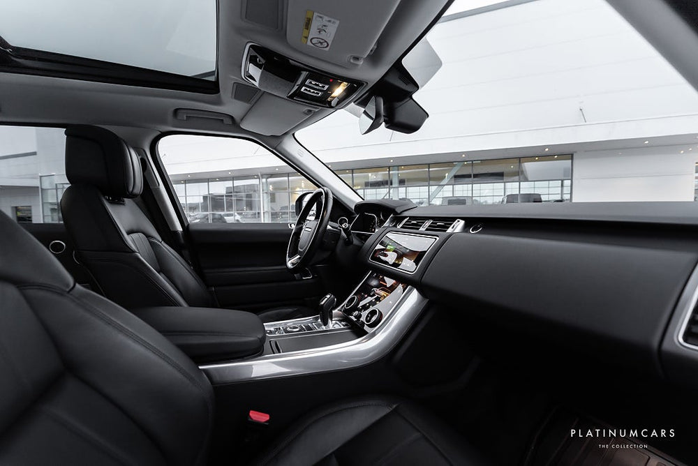 Land Rover Range Rover Sport P300 SE AWD / Pano / Drag / Värmare