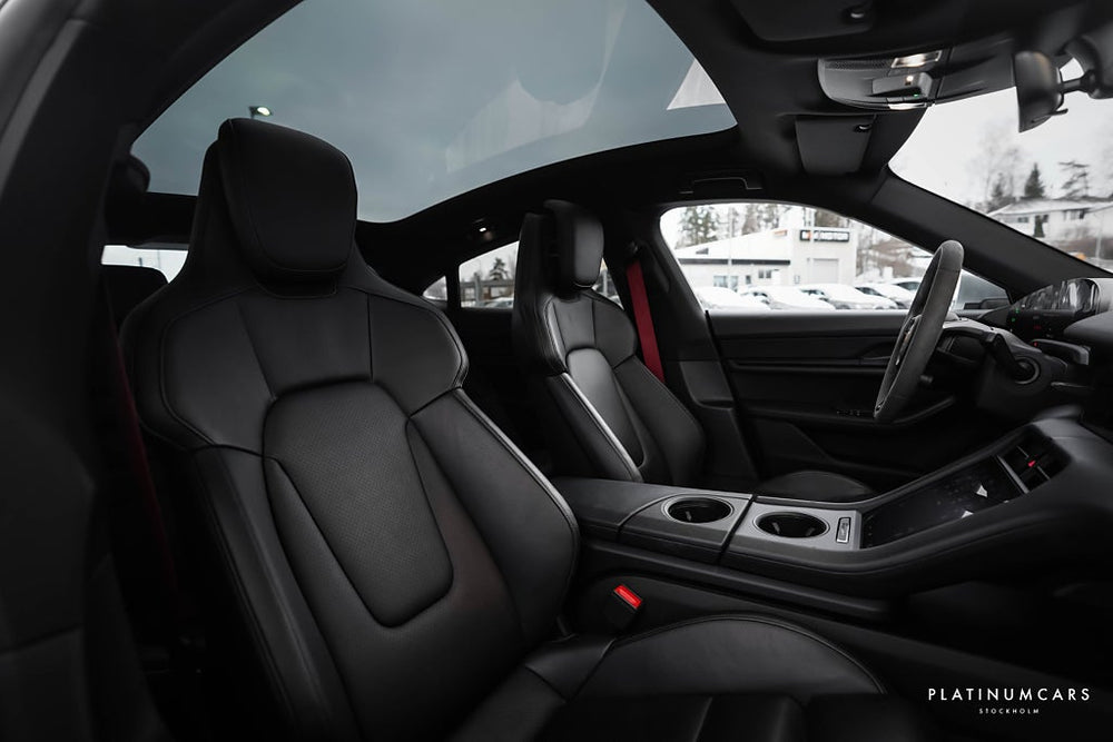 Porsche Taycan 4S Performance / BOSE / 18-vägs / Pano / SE SPEC