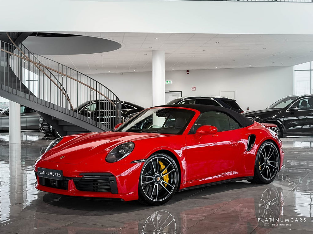 Porsche 911 Turbo S 992 Cabriolet 650hk / Sv.såld / LEASEBAR / Burmester