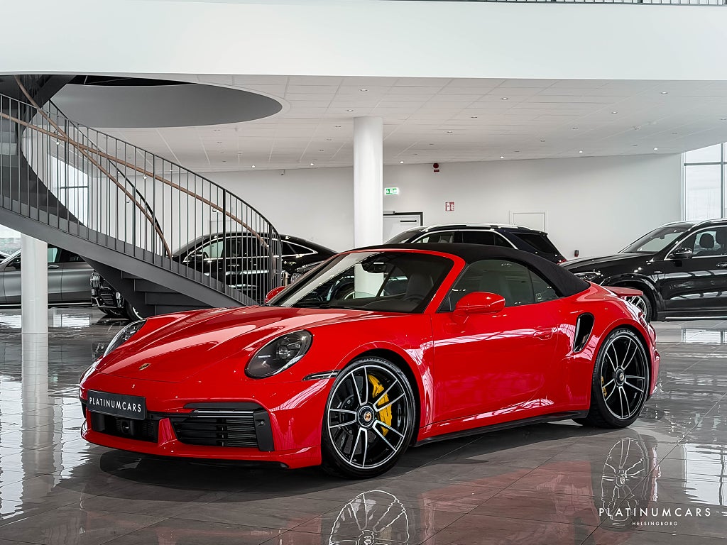 Porsche 911 Turbo S 992 Cabriolet 650hk / Sv.såld / LEASEBAR / Burmester