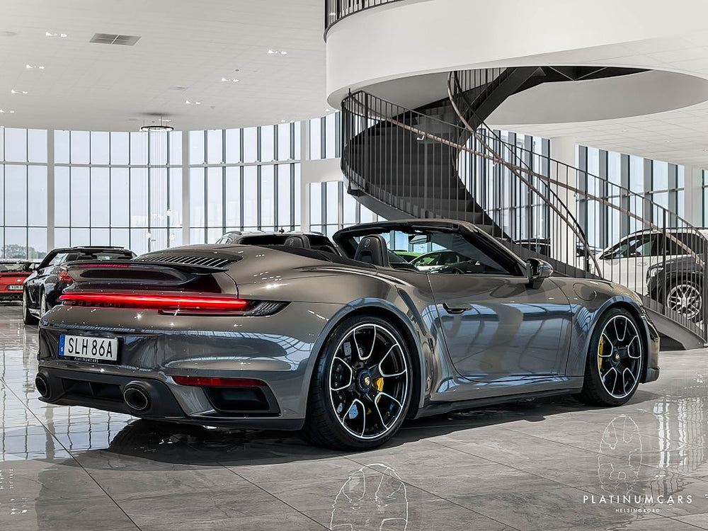 Porsche 911 Turbo S Cab PDK 650hk / Sv.såld / Burmester / Lift