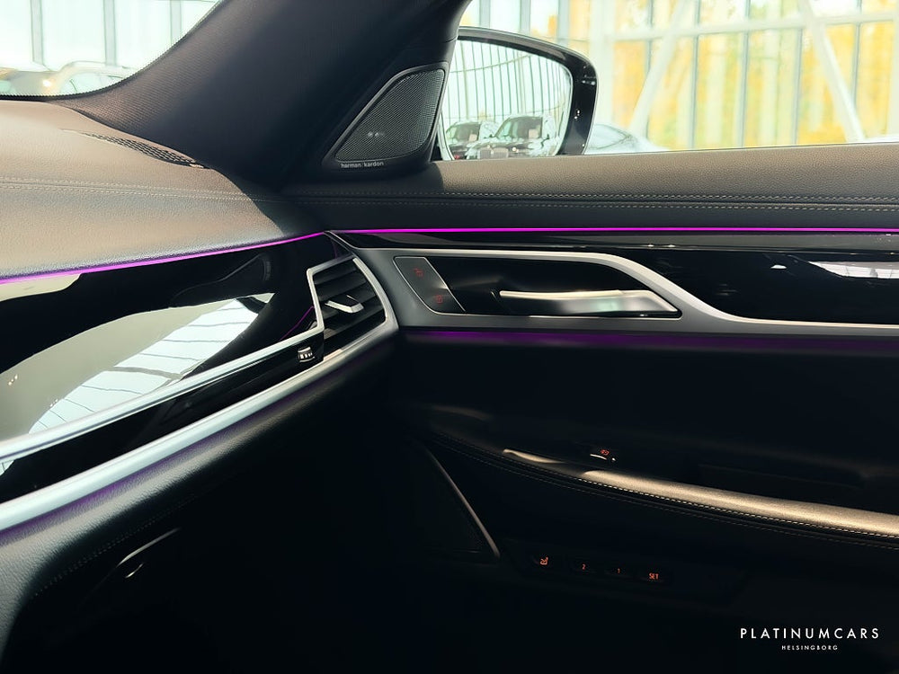 BMW 745e Steptronic M-Sport 394hk / Sv.såld / HUD / H&K