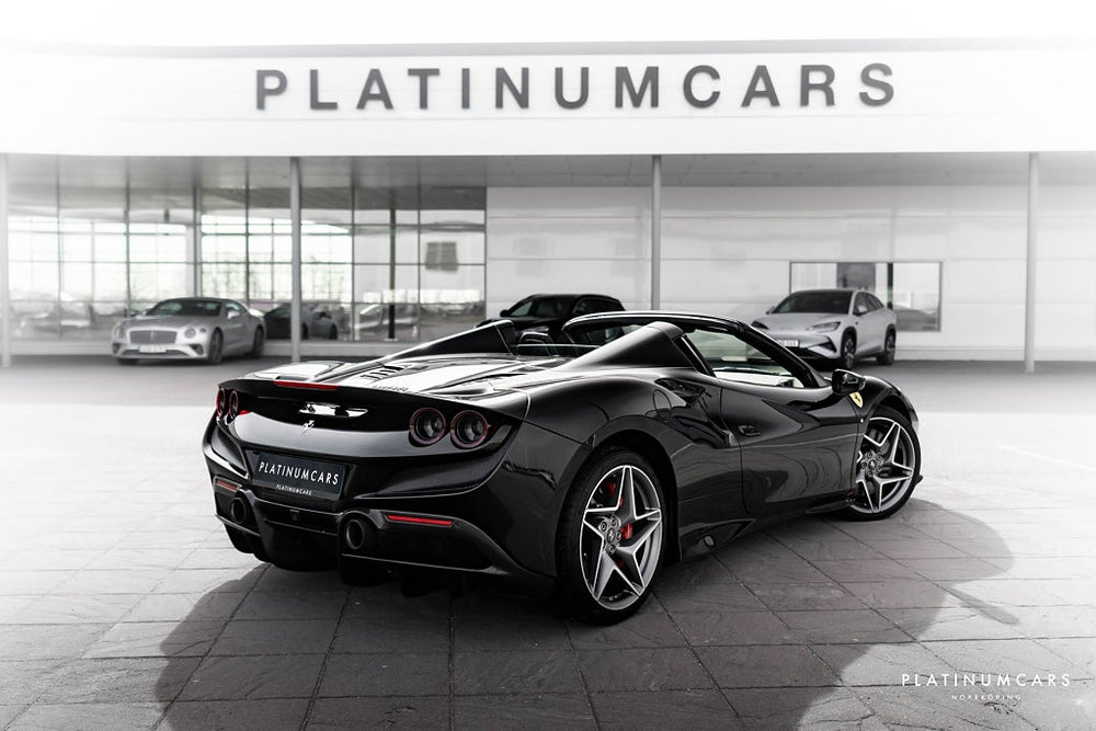 Ferrari F8 Tributo Tributo Spider 720hk / SPEC / Kolfiber  / Låga mil