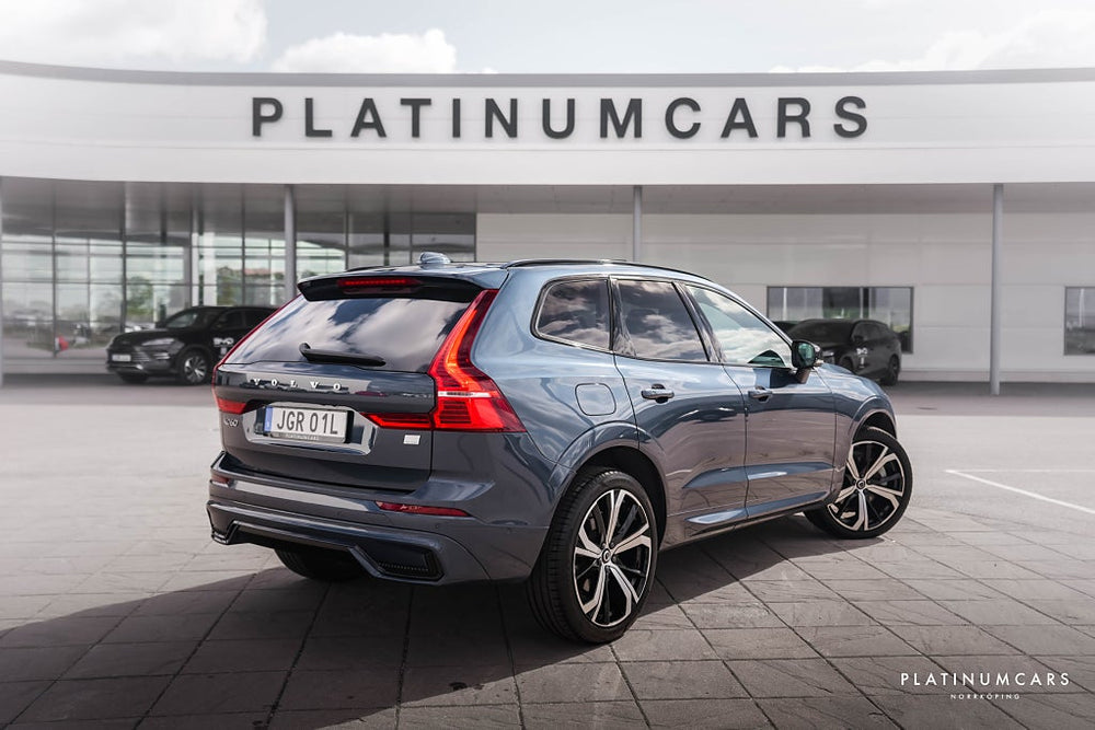 Volvo XC60 II Recharge T6 AWD Plus Dark Edition / LEASEBAR