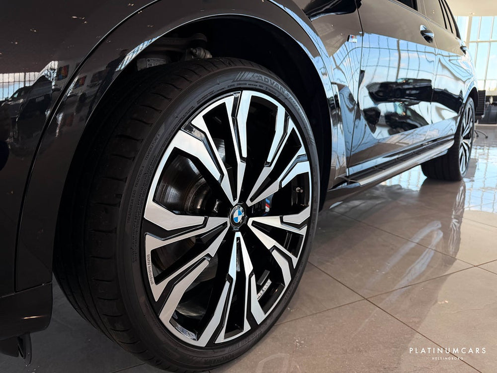 BMW X7 M Sport Pro Exclusive | B&W | 23" | Massage | Se Spec