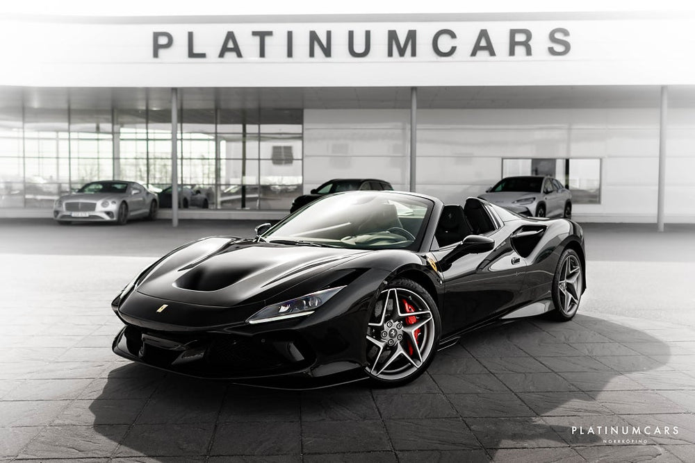 Ferrari F8 Tributo Tributo Spider 720hk / SPEC / Kolfiber  / Låga mil