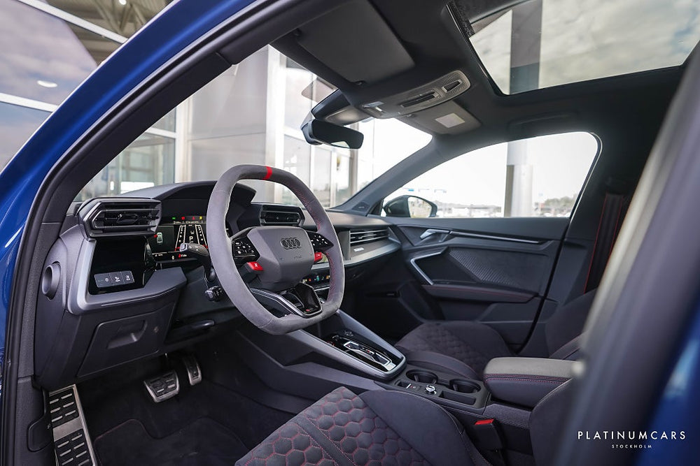 Audi RS3 Sedan Q 400hk 2025 / 14MIL / LEASEBAR / Skalstolar