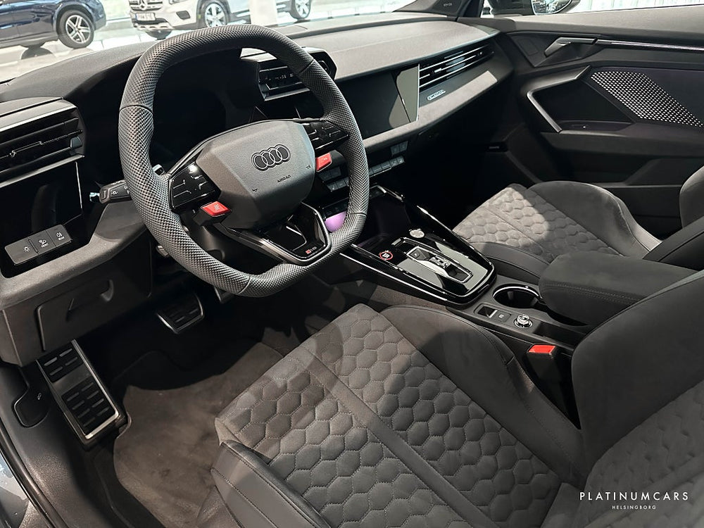 Audi RS3 SPORTBACK 400HK / SV.SÅLD / SKALSTOL / KOLFIBER