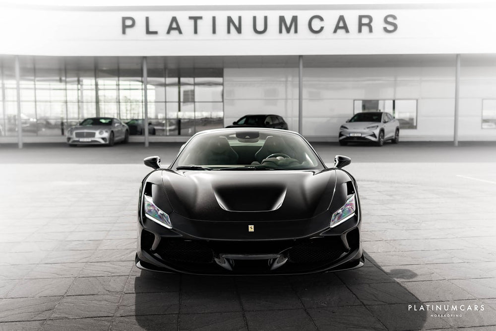 Ferrari F8 Tributo Tributo Spider 720hk / SPEC / Kolfiber  / Låga mil