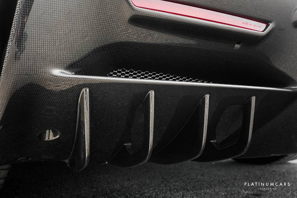 Ferrari SF90 Spider 1000HK / UNIK / KOLFIBER / NOVITEC / SPEC