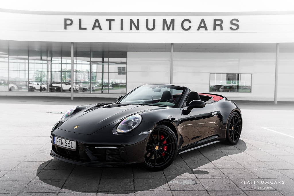 Porsche 911 992 Carrera 4S Cab PDK 450hk / Sv.såld / SE SPEC!