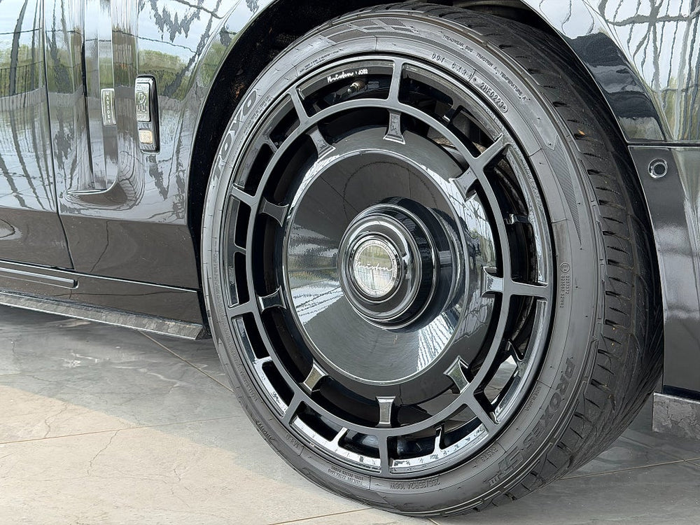 Rolls-Royce Phantom  V12 571hk Extended Wheelbase / MANSORY / Carbon