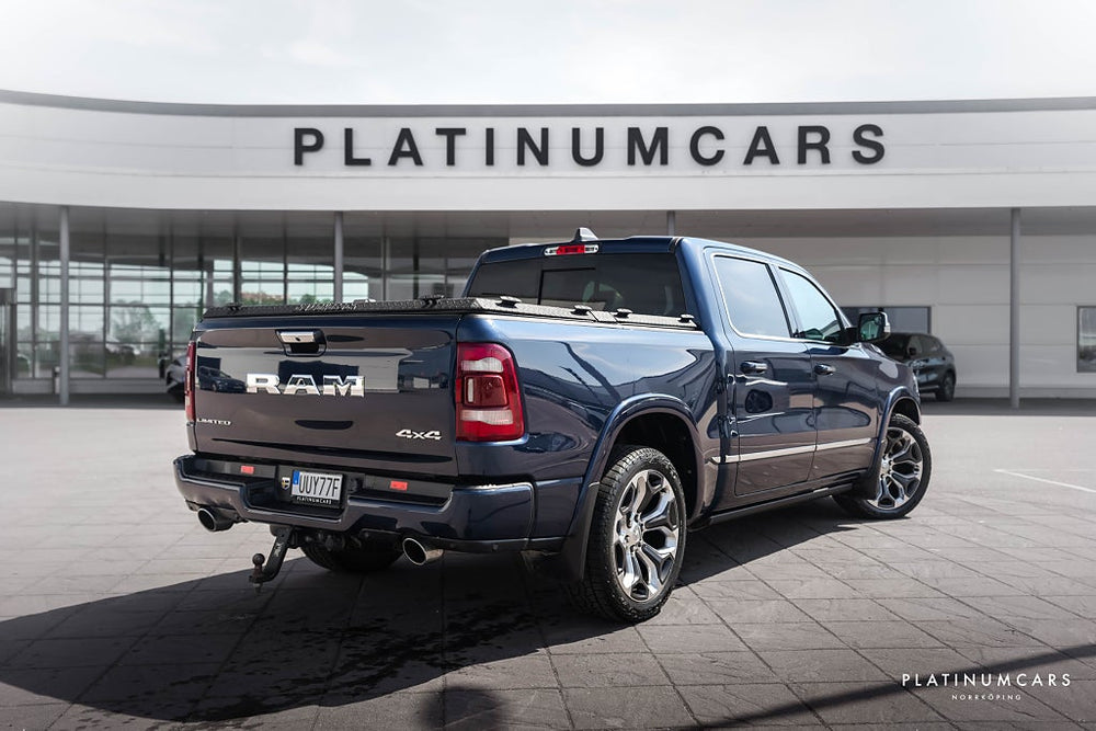 RAM 1500 Crew Cab 5.7 V8 HEMI Flex Fuel 4x4 / LEASEBAR