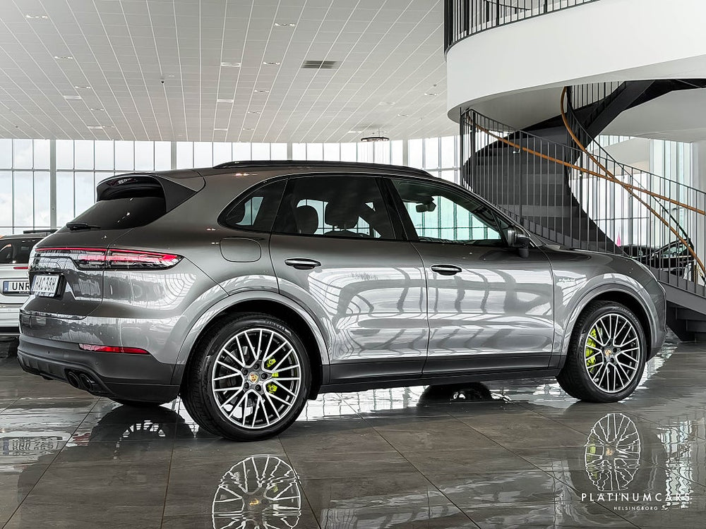 Porsche Cayenne E-Hybrid TipTronic S 462hk / Sv.såld / HUD / BOSE