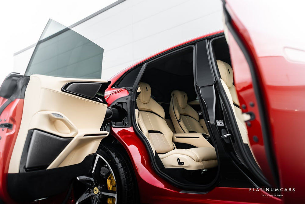 Ferrari Purosangue 6.5L V12 725hk 2026 / KOLFIBER / SE SPEC!