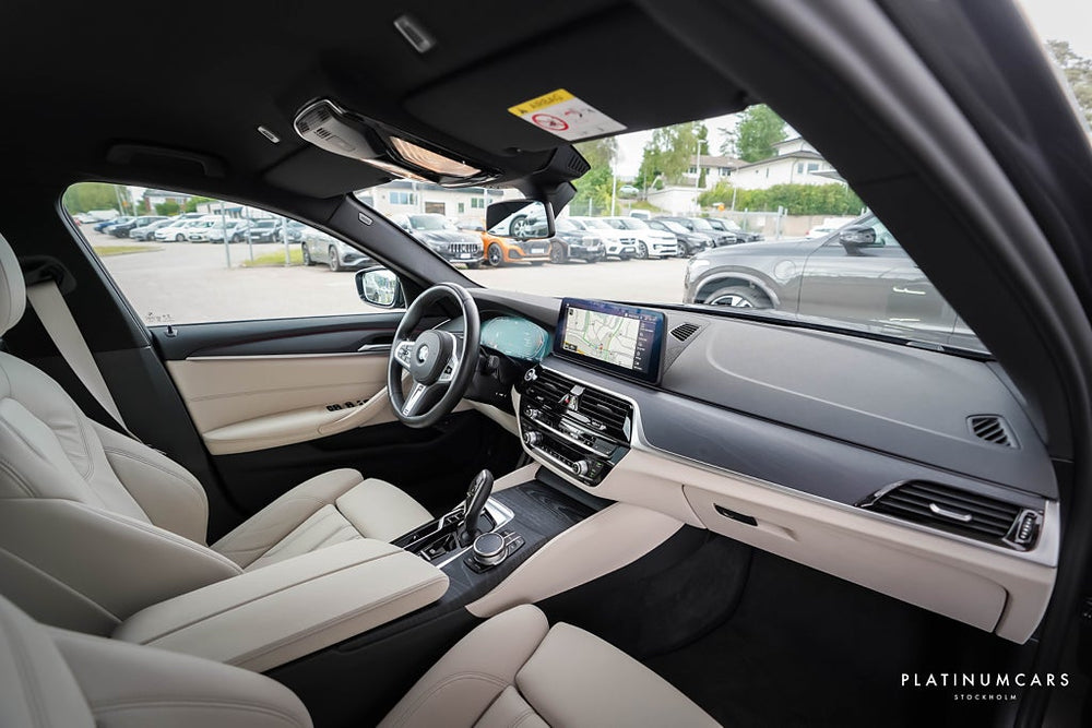 BMW 520d Touring M Sport 190hk / Sv.såld / Drag / LEASEBAR