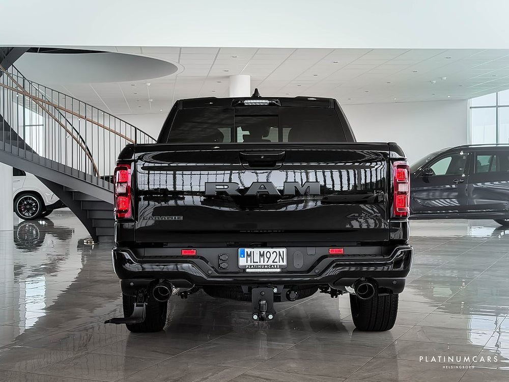 RAM 1500 Laramie Night Premium 2026 / NYA MOD/ LEASEBAR
