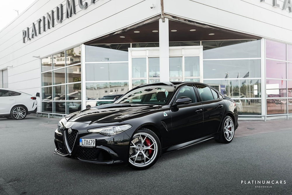 Alfa Romeo Giulia Quadrifoglio 510hk / Kolfiber /  H&K