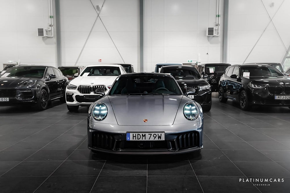 Porsche 911 Carrera 4 GTS 992.2 4 GTS 541hk / SportDesign Carbon / SE SPEC!