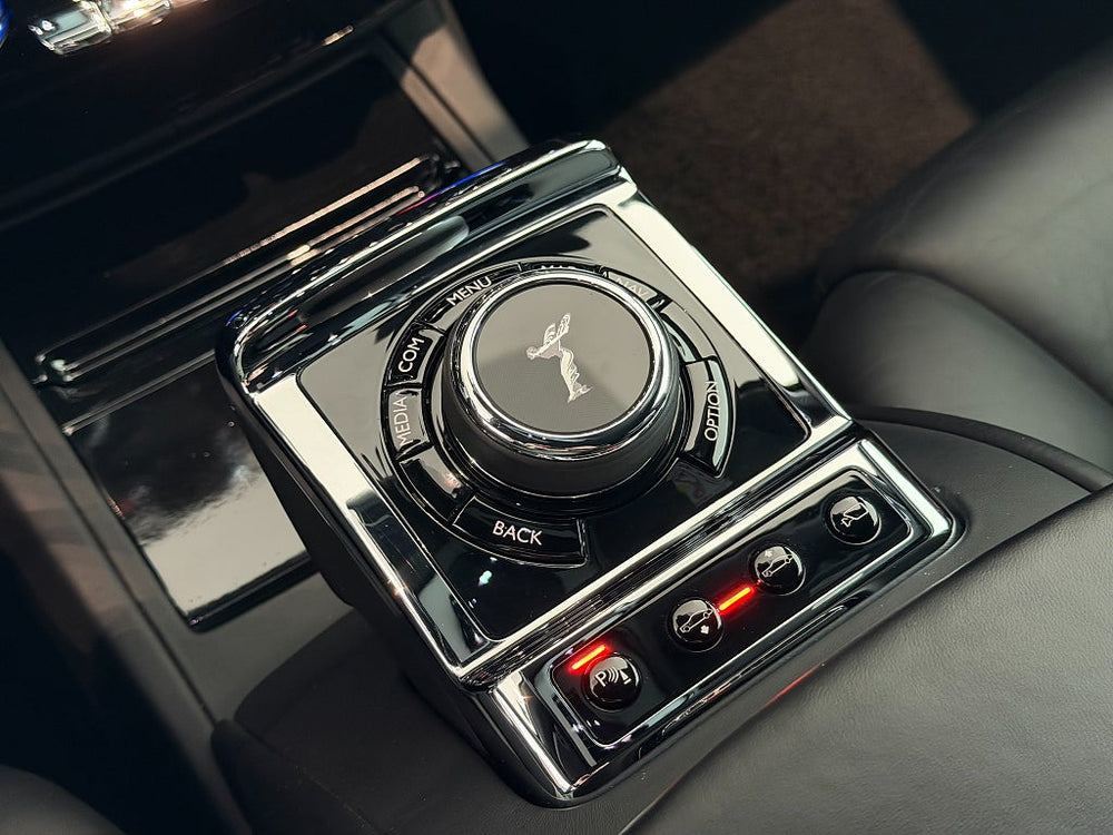 Rolls-Royce Phantom  V12 571hk Extended Wheelbase / MANSORY / Carbon