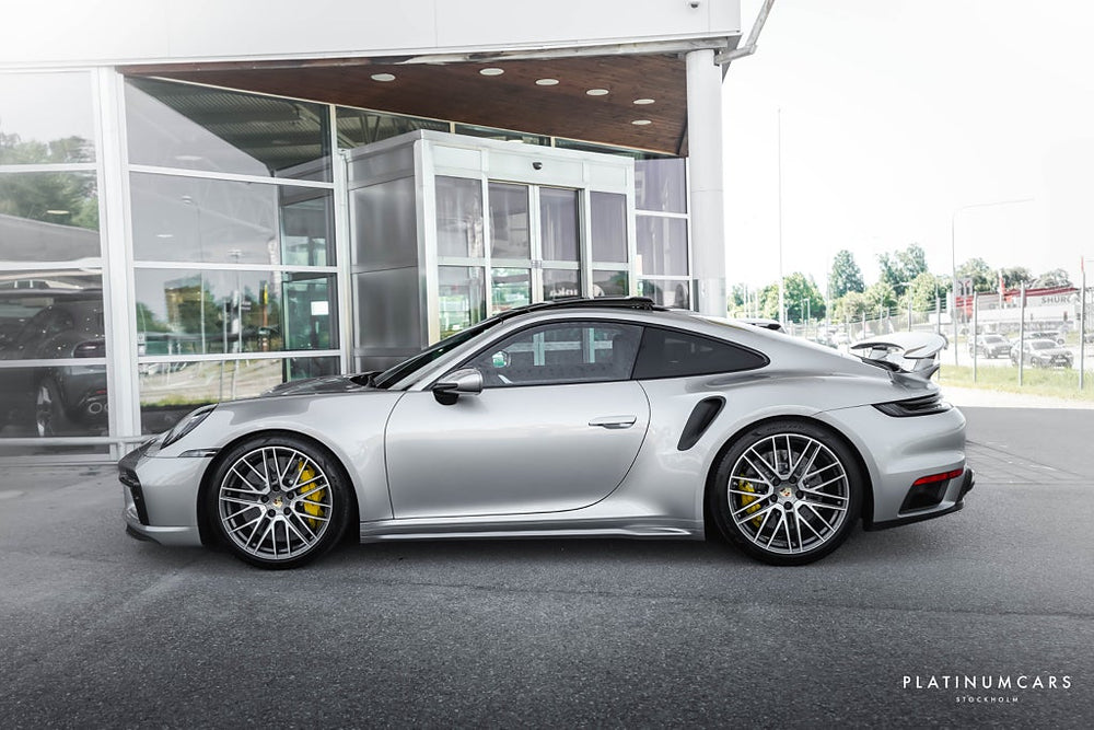 Porsche 911 992 Turbo S PDK 650 hk / Akrapovic / Taklucka / Sv.Såld