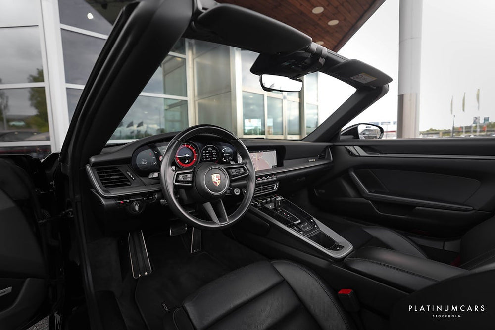 Porsche 911 992 Carrera 4S Cab PDK 450hk / Sv.såld / SE SPEC!