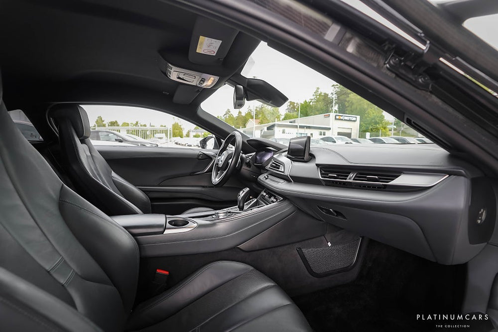 BMW i8 Coupé / Sv.Såld / Laser / H&K